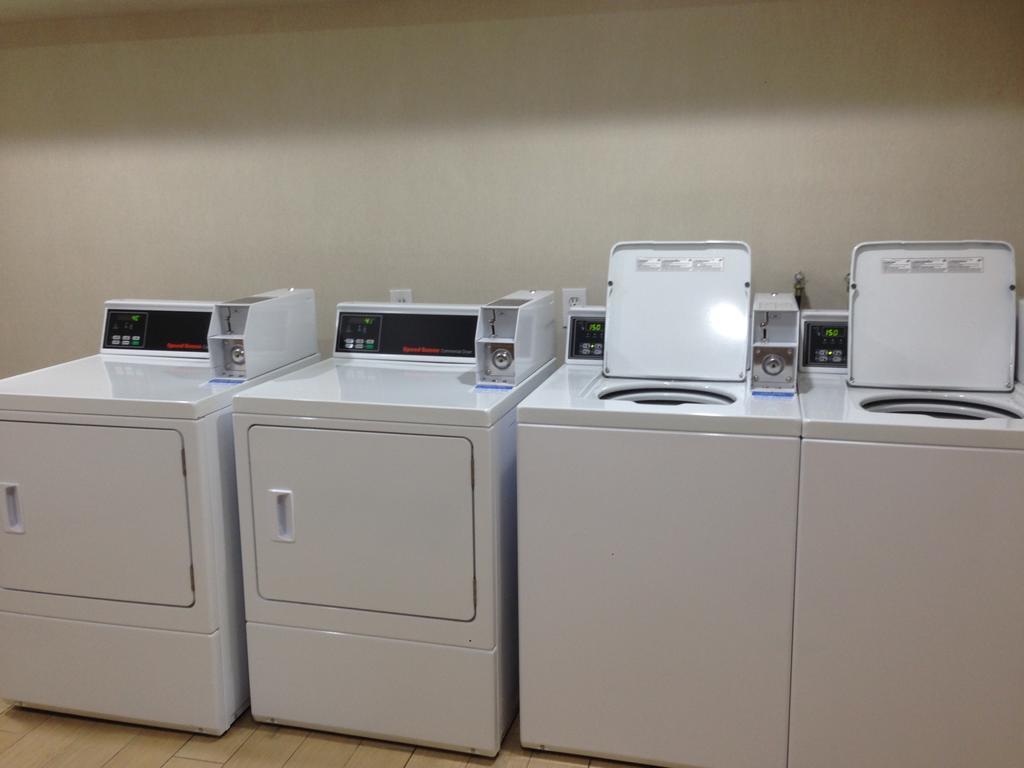俄勒冈州波特兰三角洲公园雷迪森乡村套房酒店 波特蘭 外观 照片